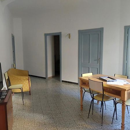 Casa Vacanze Zarinu Orgosolo Eksteriør billede